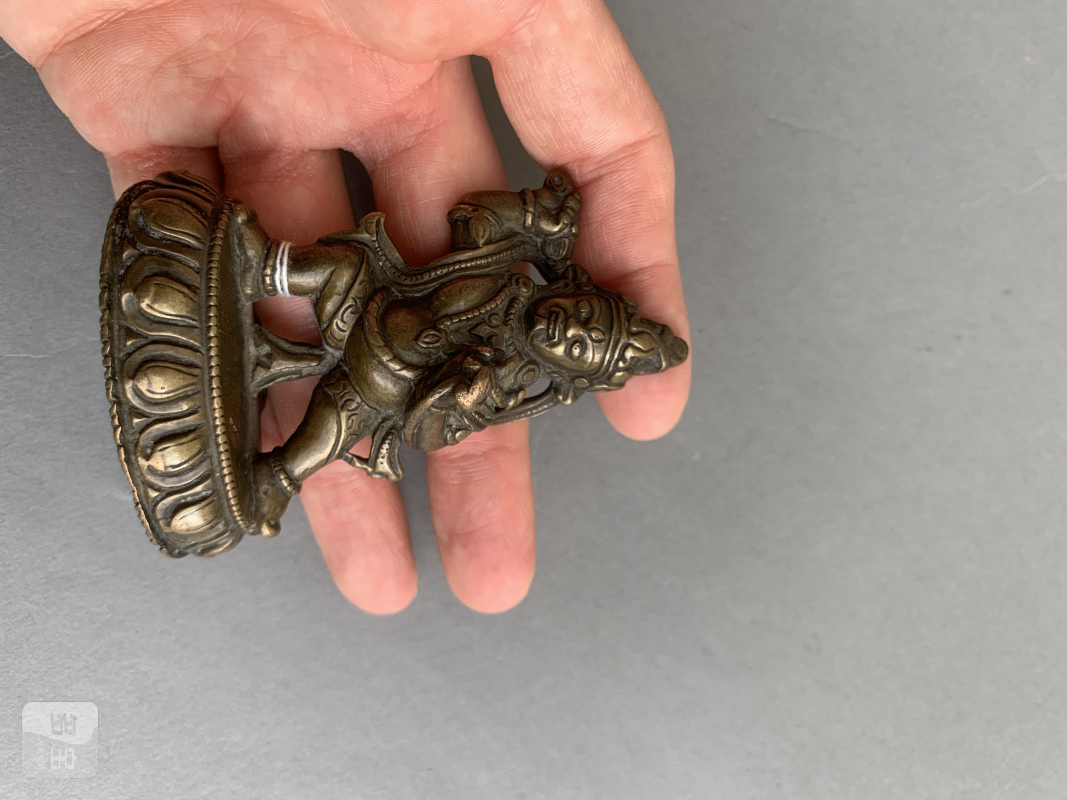 A BRONZE FIGURINE OF VAJRAPANI - 图6